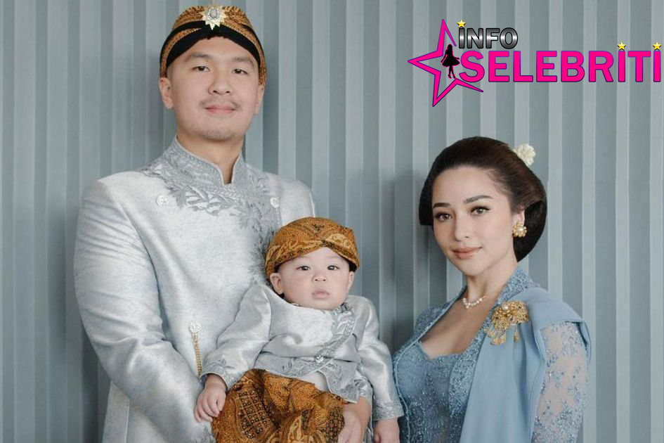 Nikita Willy Tenangkan Bayi Orang Asing yang Rewel